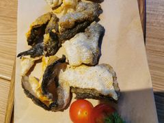 咸蛋黄酥鱼皮-必胜客(路劲又一城店)