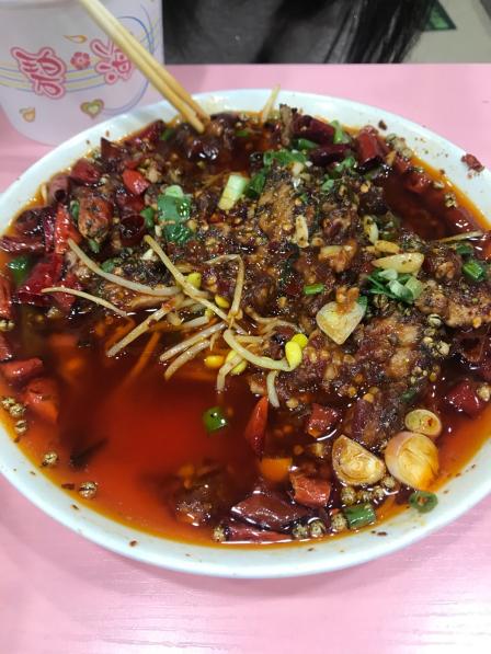 水煮肉片 水呢汤呢 菜总体都是甜味 跟鱼香肉丝差不多就多了胡椒味 就