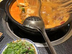 -两三事小郡肝串串香火锅(桂庙店)