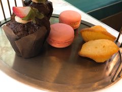 -La Mer Restaurant & Lounge