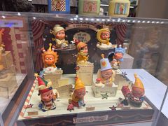 -泡泡玛特POPMART(蓝色港湾店)