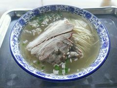 枫镇大肉面-裕兴记·三虾面(西北街总店)