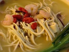-桂满陇·蟹黄小笼汤包(中山公园店)