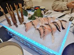 -红鼎豆捞·非遗鲍皇汤火锅(宝丰路店)