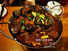 -临江餐馆二楼美食部落