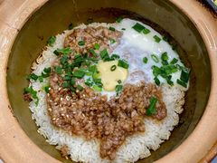 窝蛋牛肉饼煲仔饭-红星光发煲仔饭(文海店)