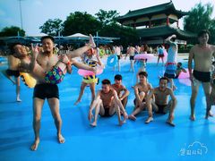 -欢乐水魔方水世界