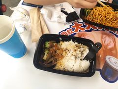 -盒马X会员店(王府井奥莱UP TOWN店)