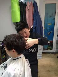 -木格造型美发