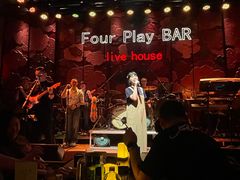 -FOUR PLAY BAR