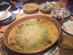 -洱火云南酸菜牛肉火锅(石景山当代商城店)