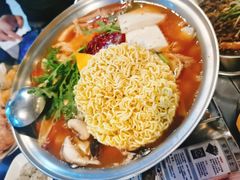 部队火锅-富乐满韩国正宗炸鸡韩国料理(虹泉路店)