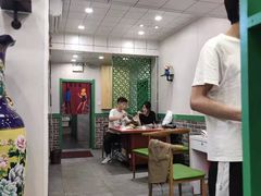 大堂-满兴咱妈烀饼铁锅炖(兰州北街店)
