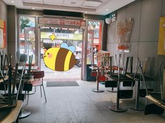 大堂-华莱士•全鸡汉堡(东漖店)