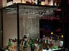 -FOUR PLAY BAR
