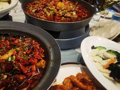 -鑫巴蜀小镇 · 水煮鱼专研店(玉桥店)