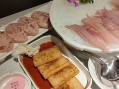 -茅草房·河畔园林火锅