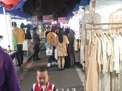 -吴山路夜市
