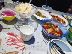 -忘忧草融合私房菜(红鼎国际店)