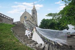 -现代经典婚纱摄影