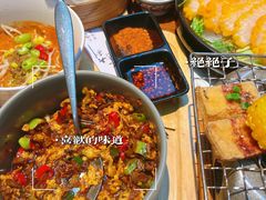 黑三剁配薄饼-雀舞云南菜(乐客城店)