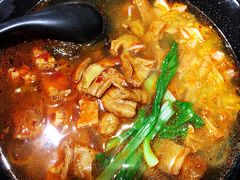 肥肠米线-八月美食小馆(银泰城总店)