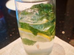 莫吉托-东方红海鲜百汇(国际大厦店)