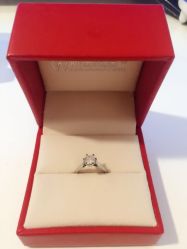 -威德钻石-克拉钻大本营(南京东路店)