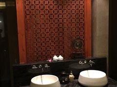 -三亚湾海居铂尔曼度假酒店