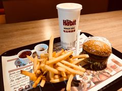 -The Habit Burger Grill 哈比特汉堡(复兴soho店)