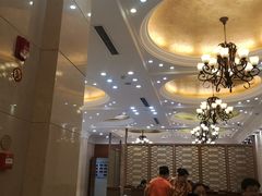 -山明水秀大饭店