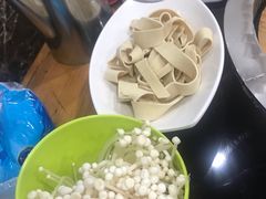 -三里屯土灶炖公鸡地锅鸡(江东店)