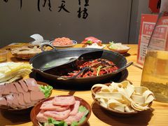 -乐闹闹重庆火鍋(民治店)