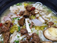 -花溪巷牛肉粉(泉城路店)