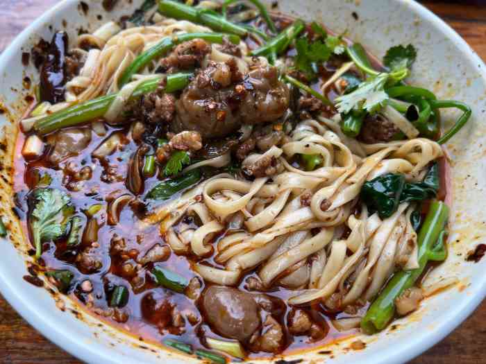 老地方猫儿面(磁器口店)-"昨天晚上逛到磁器口玩,出来时看到了闻名已.