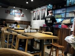 大堂-鑫花溪牛肉米粉(人民广场店)