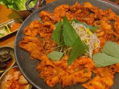 铁板章鱼五花肉-春熙台韩国料理·章鱼肥牛(西丽店)