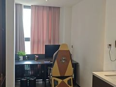 -元一商务电竞酒店(世纪城新会展中心地铁站店)