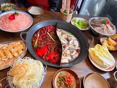-萍姐火锅·公路夜市(武汉首店)