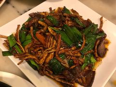 嘉丰小炒肉-嘉丰湘菜馆(芳群园店)