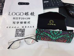 -LOGO眼镜·蔡司品牌折扣店(龙华清湖店)