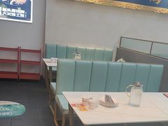 -阿瓦山寨·湘菜现炒·剁椒鱼头王(咸阳总店)
