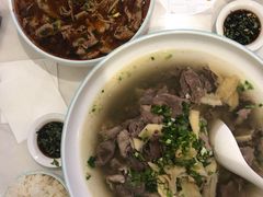 -犇逸·乐山跷脚牛肉·四川现炒(览海店)