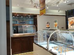 面包甜点陈列柜-卡吉诺动物奶油生日蛋糕(中原路店)