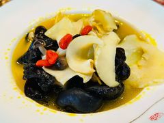 -巧克力渔家.小船海鲜胶东菜(万平口店)