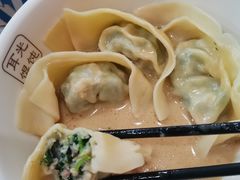 特色荠菜肉馄饨-潘国仙耳光馄饨(黄家阙路店)