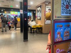 -麦当劳(上海虹桥站30B检票口楼上)