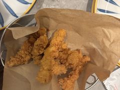 -必胜客(尹山湖歌林公园店)