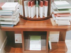 -钟书阁(群光广场店)