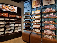 面包甜点陈列柜-Laderach 莱德拉(上海环贸iapm店)